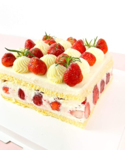 Bánh Kem Sữa Chua Dâu Hảo Hạng Lovii Cake-BBBHQ5