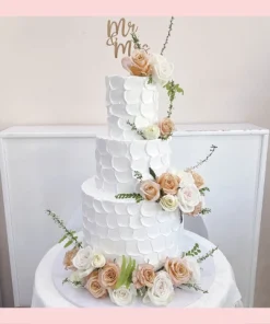 Bánh kem cưới nhà hàng lớn Lovii Cake-BBBC11